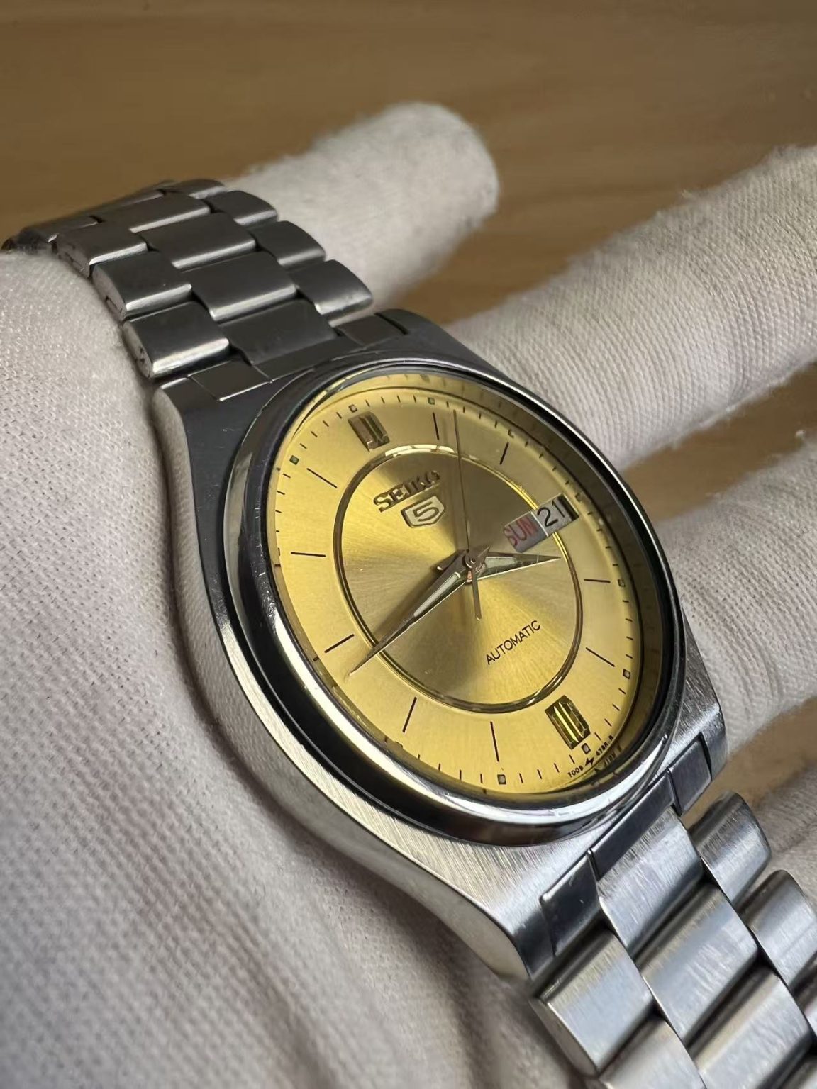 Seiko Number 5 Day Date Automatic Watch 7009 17 Jewels 36MM 412-0230