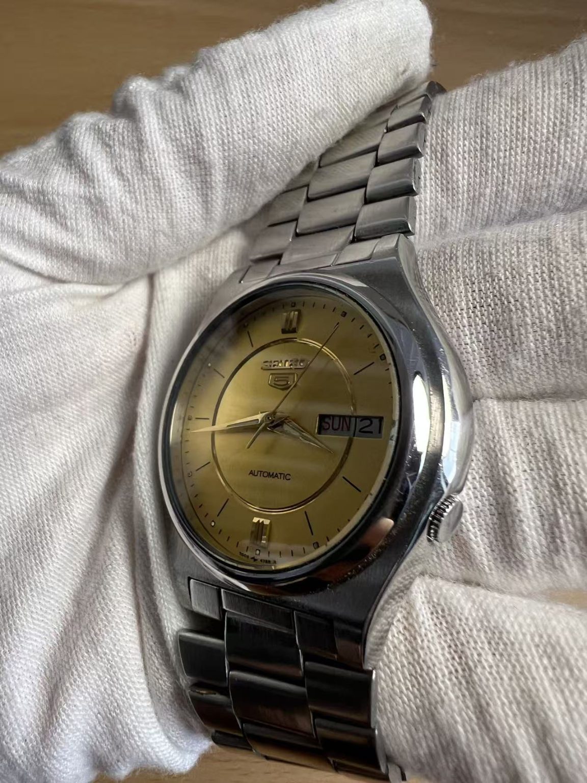 Seiko Number 5 Day Date Automatic Watch 7009 17 Jewels 36MM 412-0230