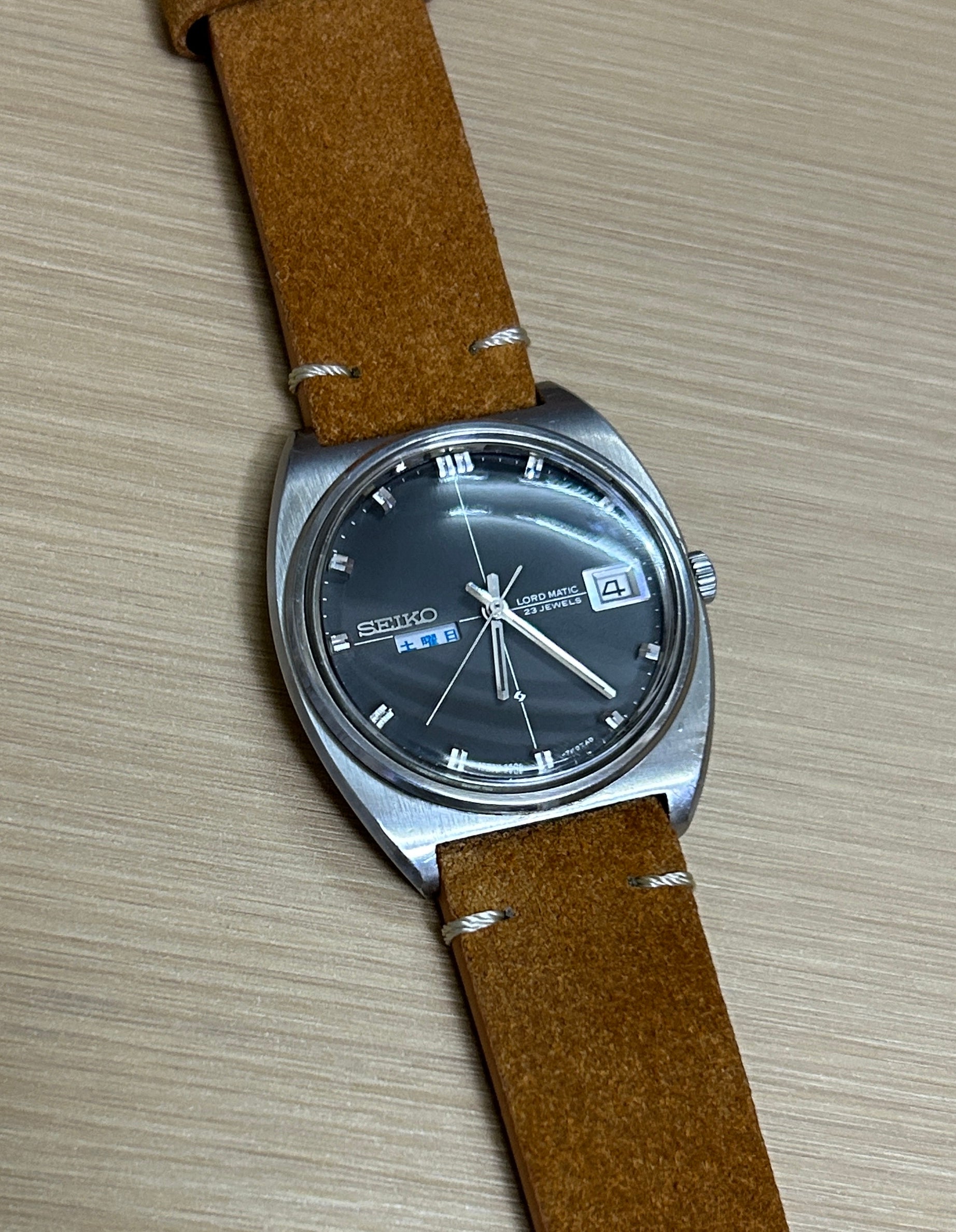 Vintage Men's Seiko Lord Matic LM 5606-7050 Automatic Watch Day Date Rare 9 O'clock Day Window 35.5mm +3s/day 575-0680