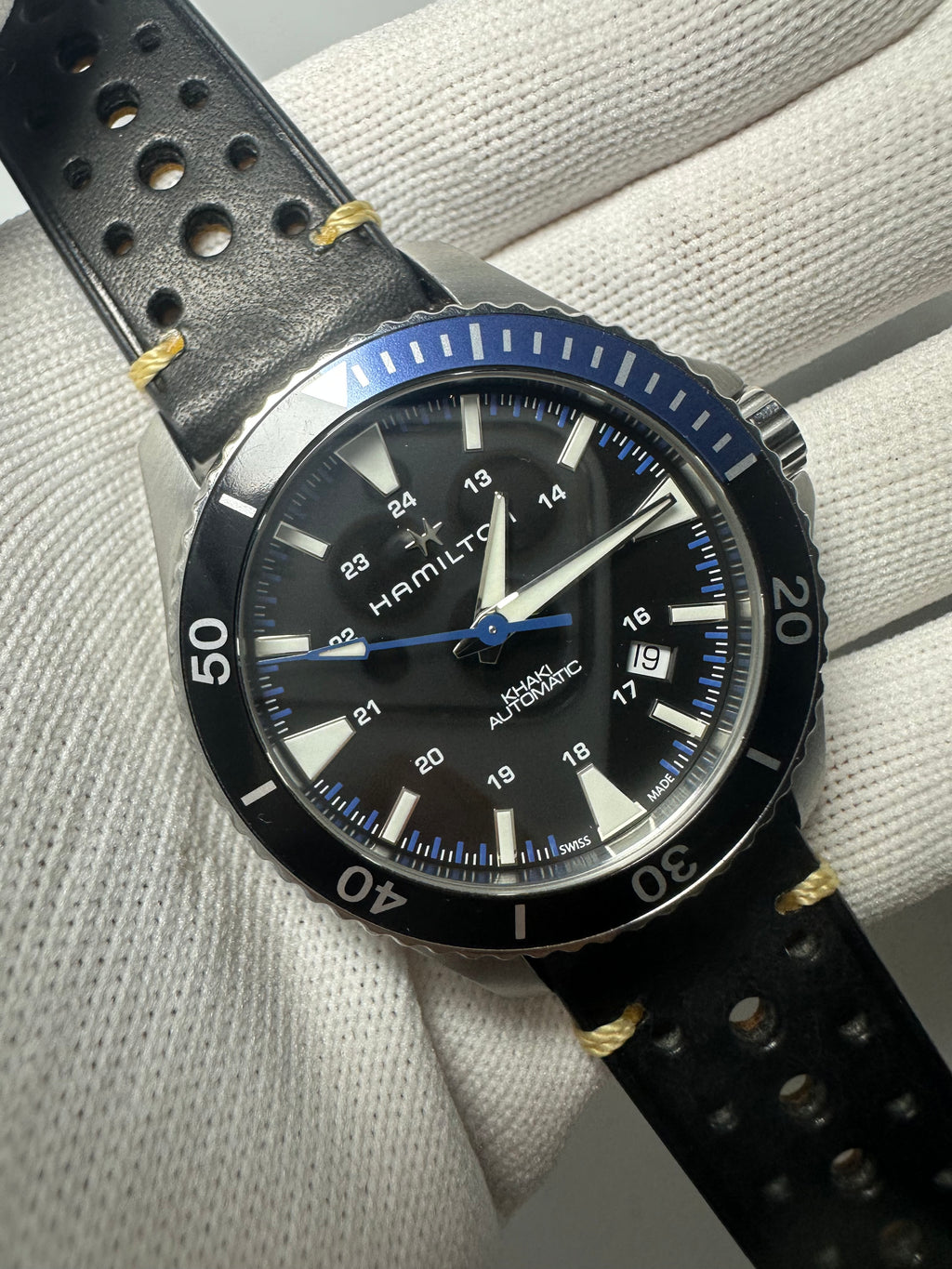 Hamilton Swiss Khaki Navy Scuba Automatic Watch H82315931 40mm Full Set 532-1600
