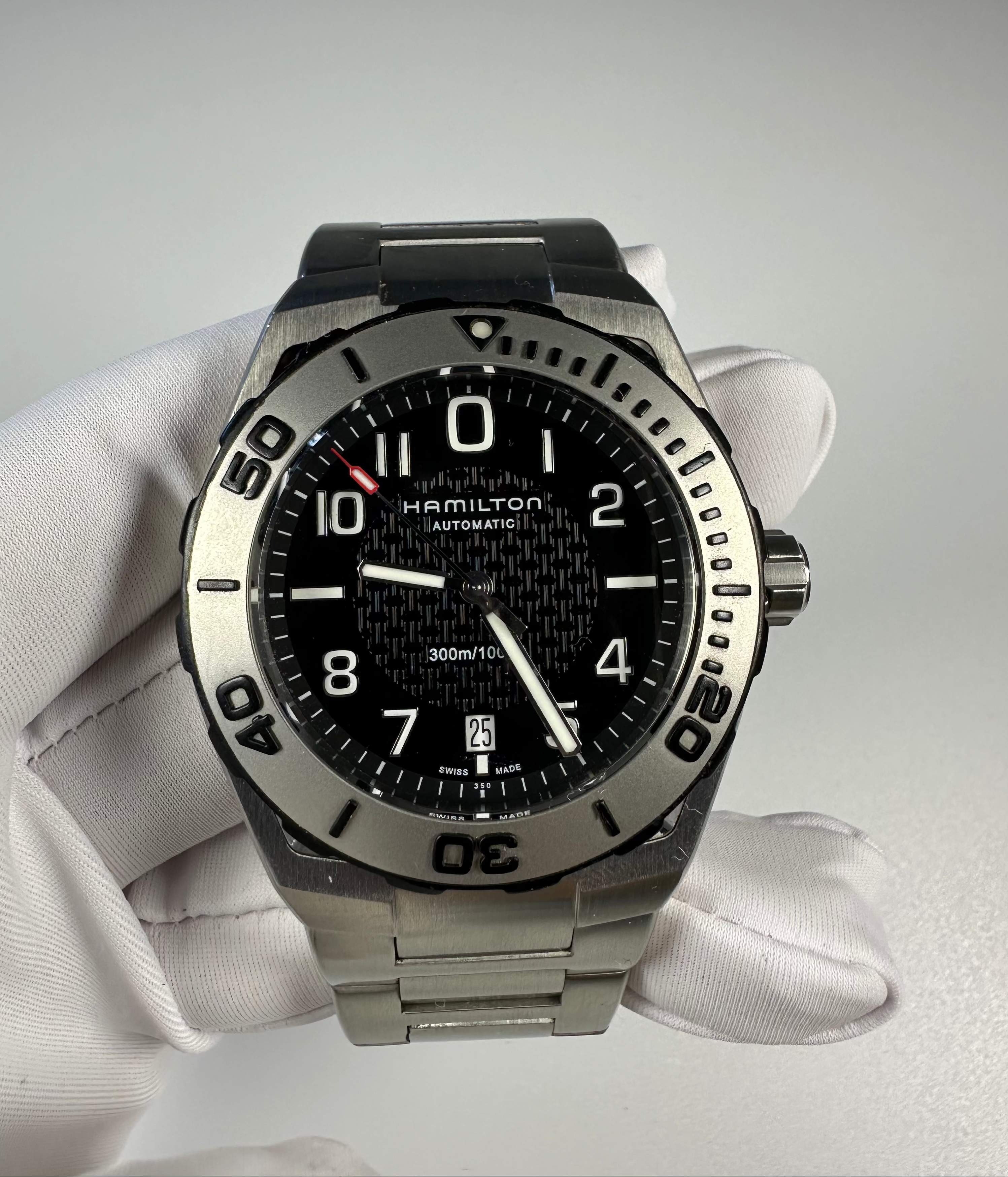 Swiss Hamilton Khaki Navy Sub Date Automatic Watch 2824-2 25Jewels 42MM 646-2200