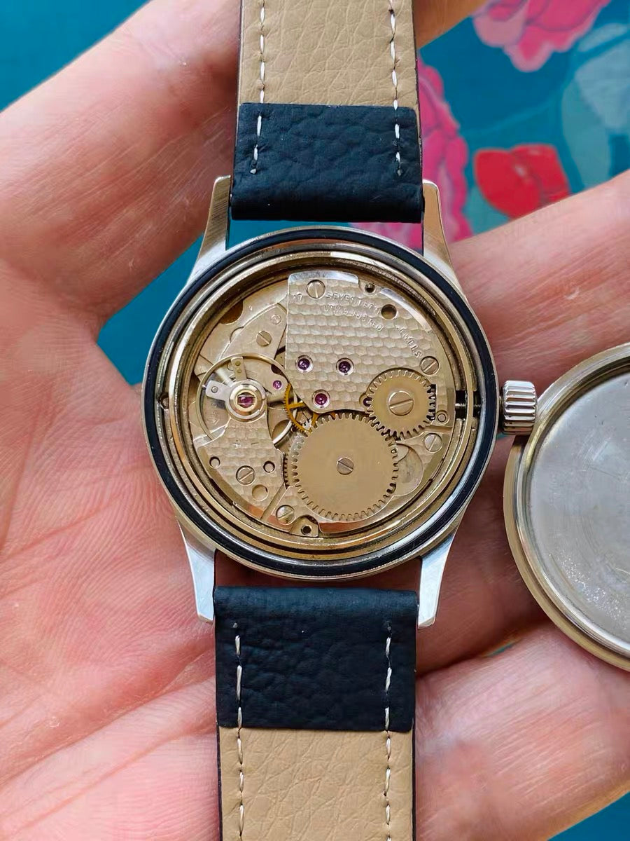 French Made Yema Manual Wind Watch Time 17 Jewels 34mm 1970s 577-0170