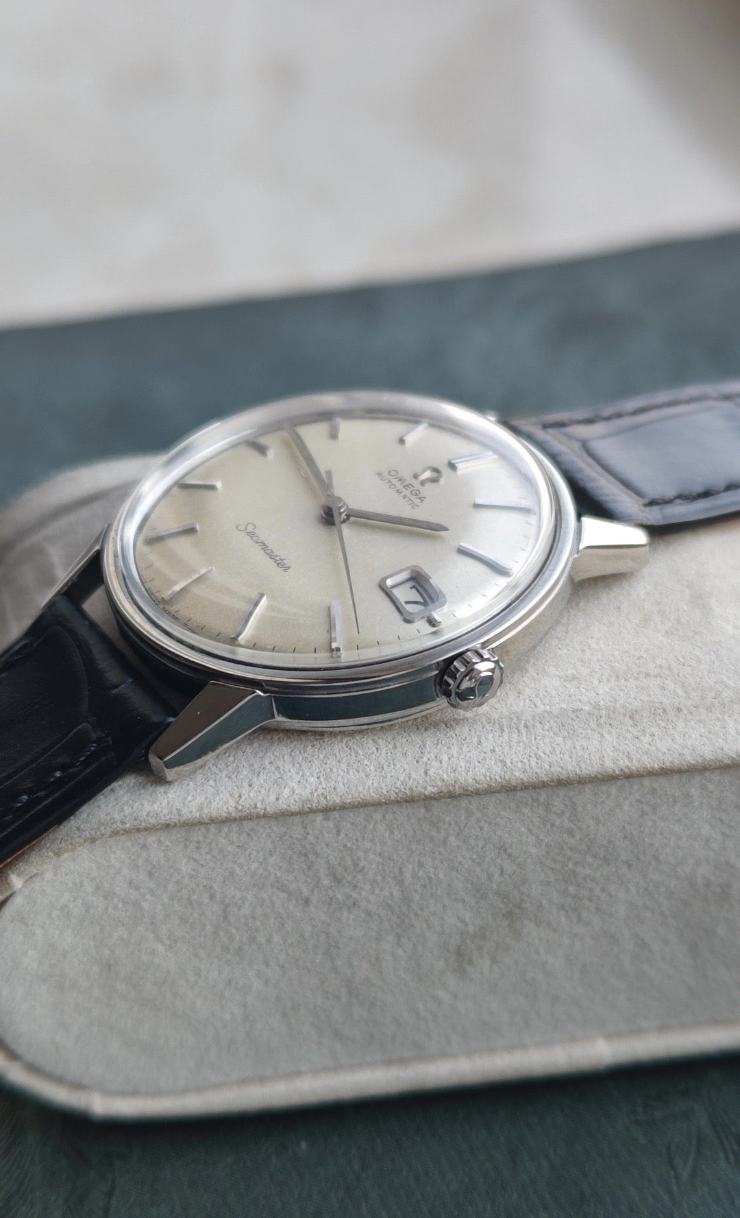 Swiss Men's Vintage Omega Seamaster Automatic Watch Cal. 565 Date 24 Jewels 34.5mm 585-2850