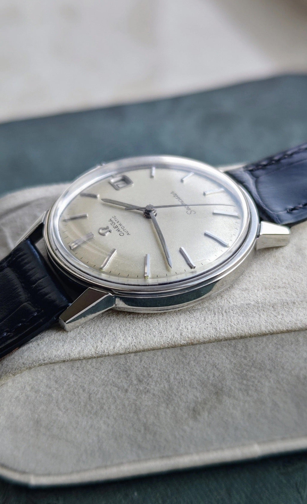 Swiss Men's Vintage Omega Seamaster Automatic Watch Cal. 565 Date 24 Jewels 34.5mm 585-2850