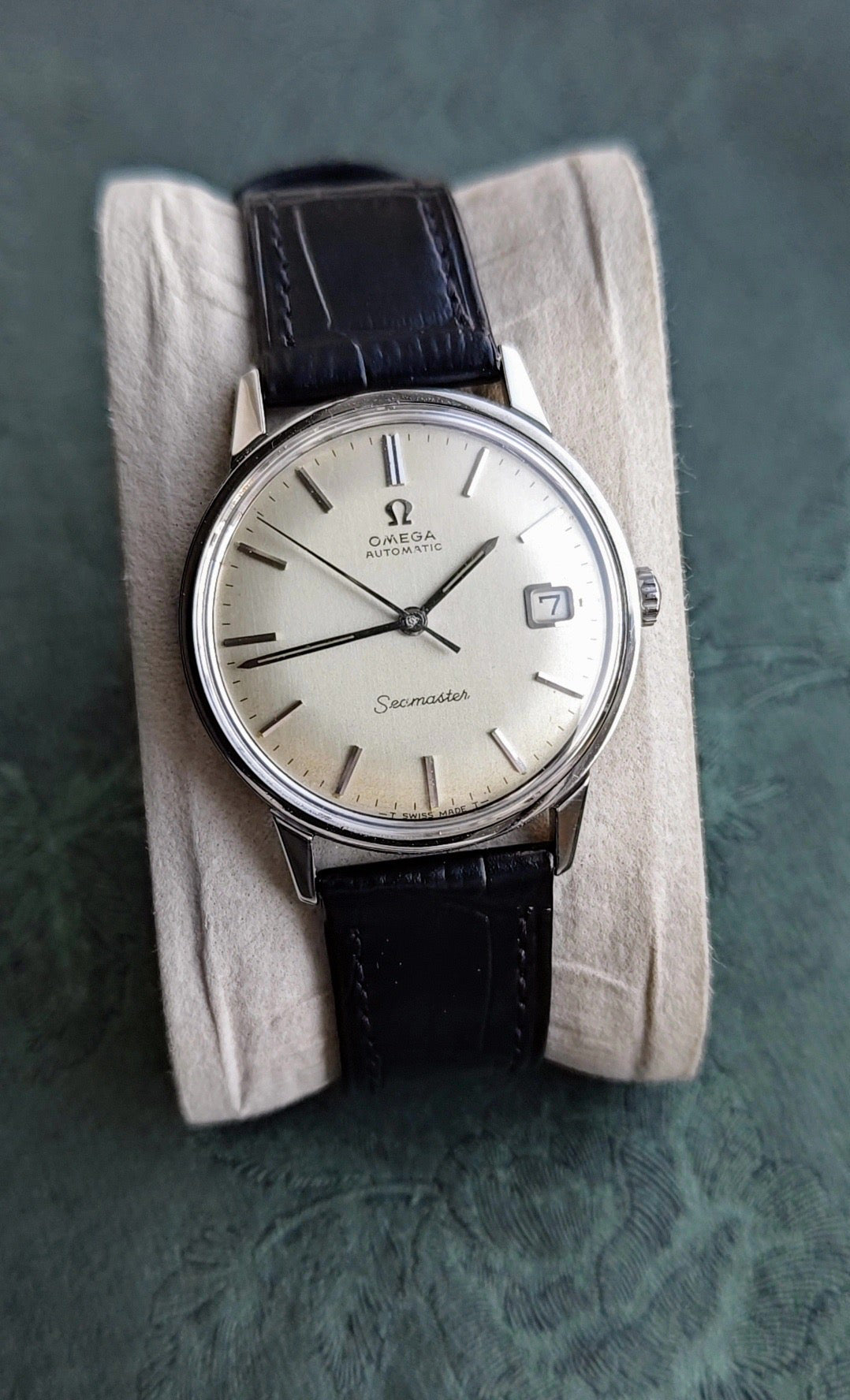 Swiss Men's Vintage Omega Seamaster Automatic Watch Cal. 565 Date 24 Jewels 34.5mm 585-2850