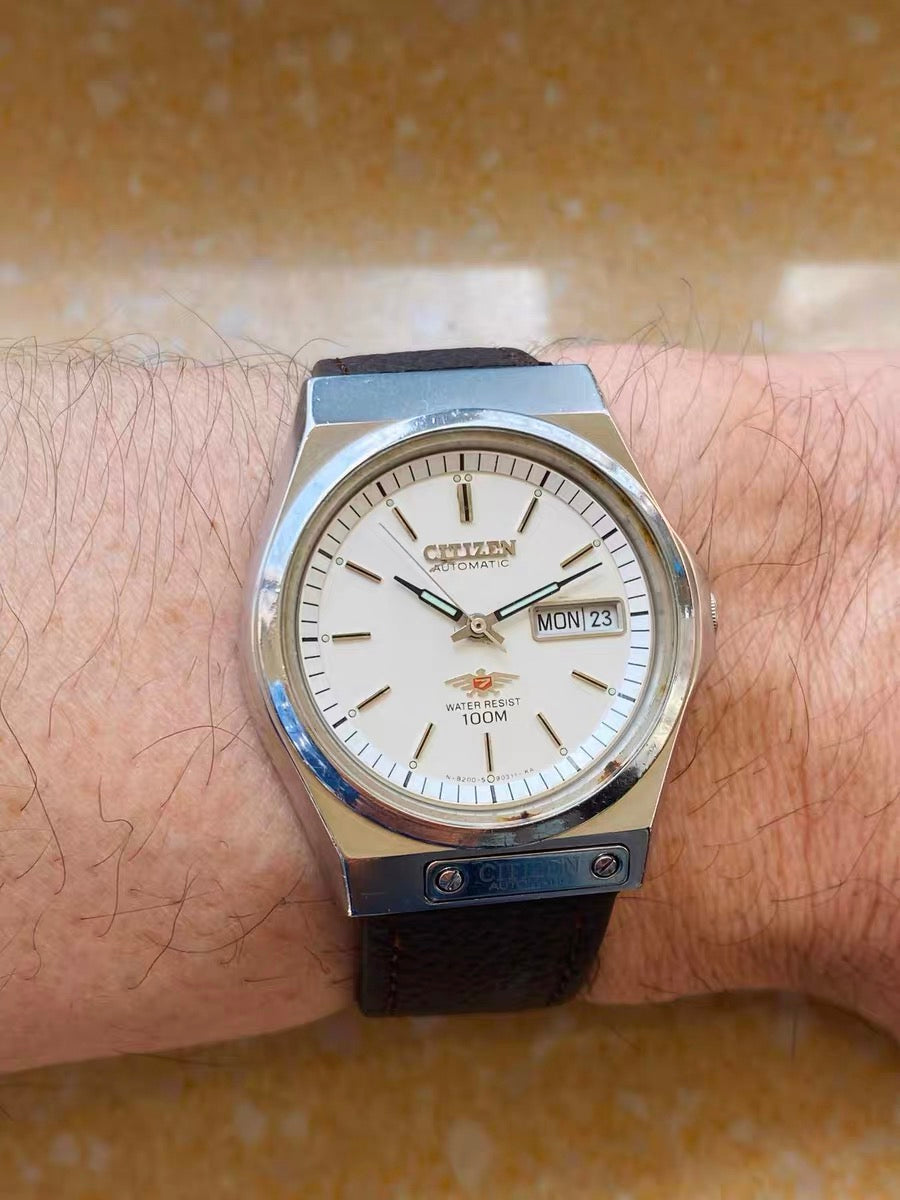 Vintage Citizen Automatic Men's Watch Cal. 8200 Day Date 21 Jewels 37mm 1990s 587-0158