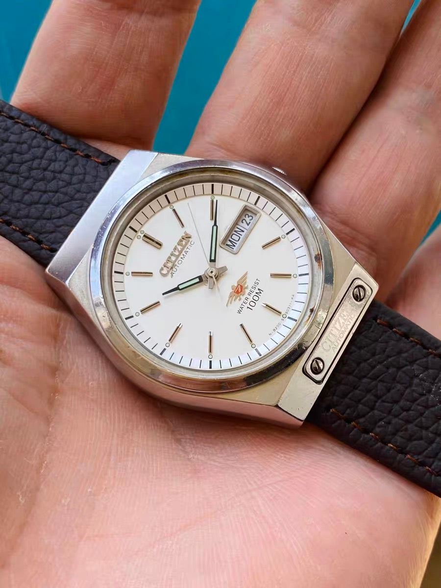 Vintage Citizen Automatic Men's Watch Cal. 8200 Day Date 21 Jewels 37mm 1990s 587-0158