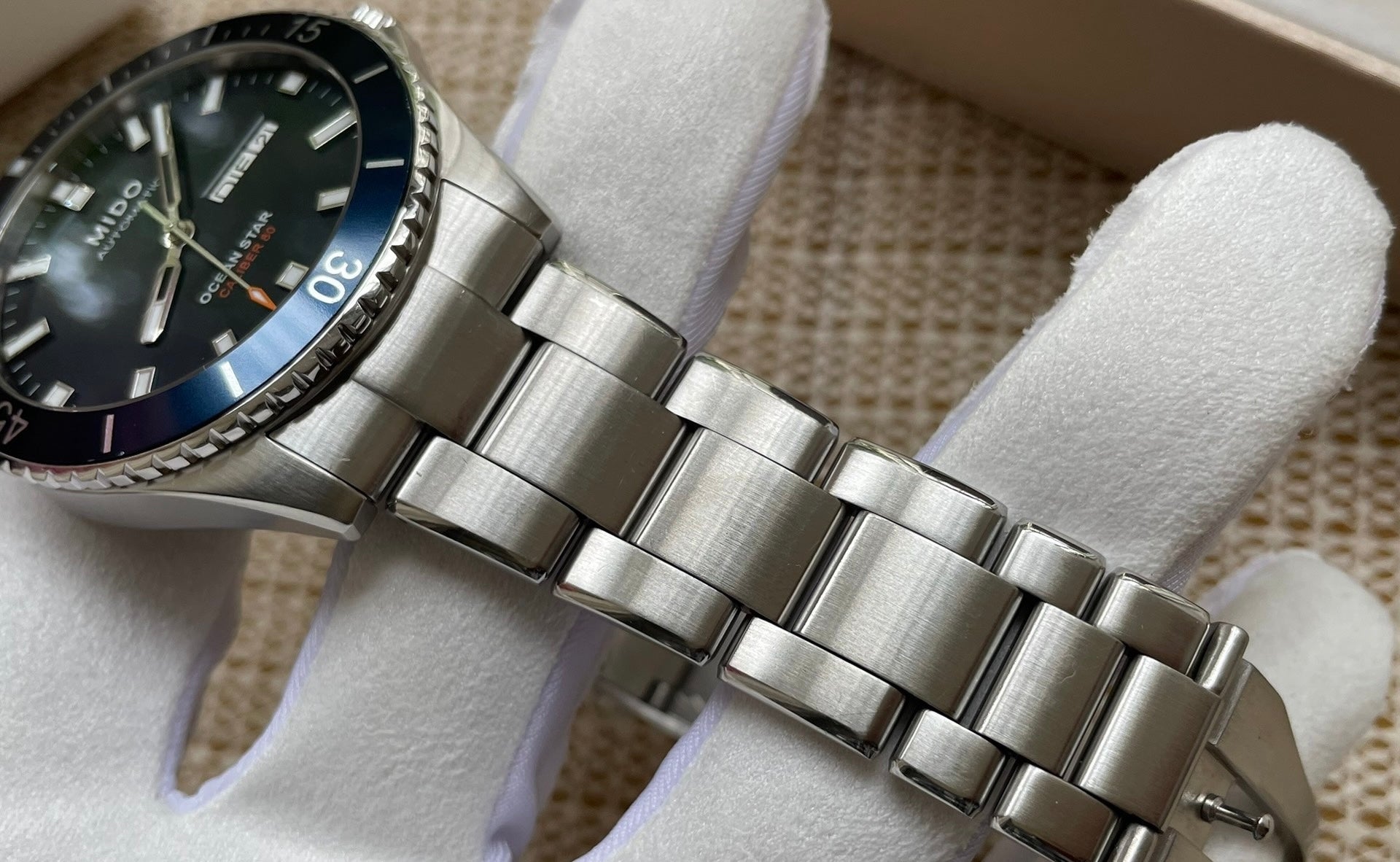 Swiss Mido Ocean Star Automatic Men's Watch Caliber 80 Day Date 42.5mm Stainless Steel 538-1500
