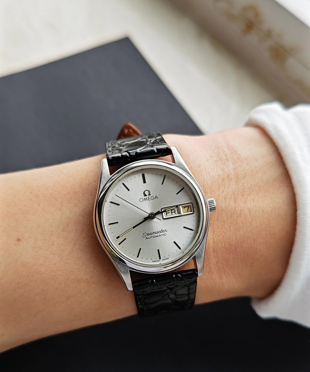 Omega Seamaster Automatic Watch Cal. 1020 Date 34mm Silver Sunburst Dial Sapphire Crystal Vintage 574-2650