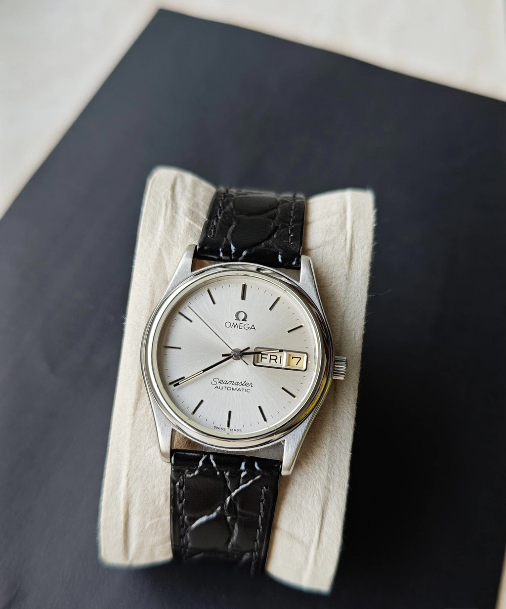 Omega Seamaster Automatic Watch Cal. 1020 Date 34mm Silver Sunburst Dial Sapphire Crystal Vintage 574-2650