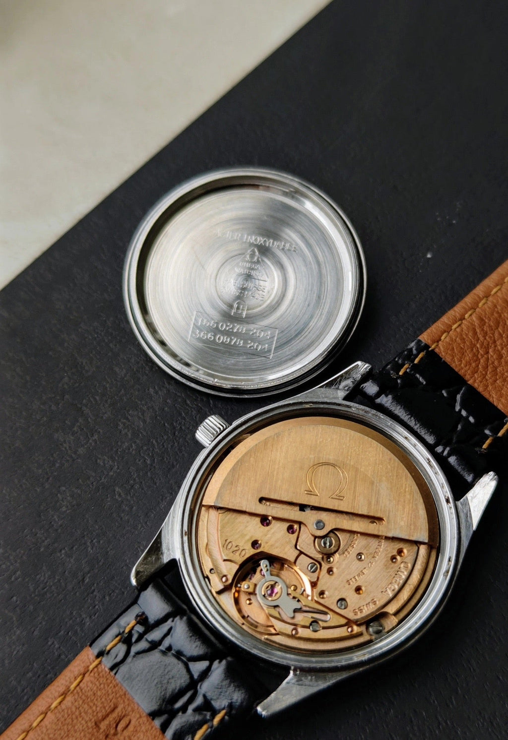 Omega Seamaster Automatic Watch Cal. 1020 Date 34mm Silver Sunburst Dial Sapphire Crystal Vintage 574-2650