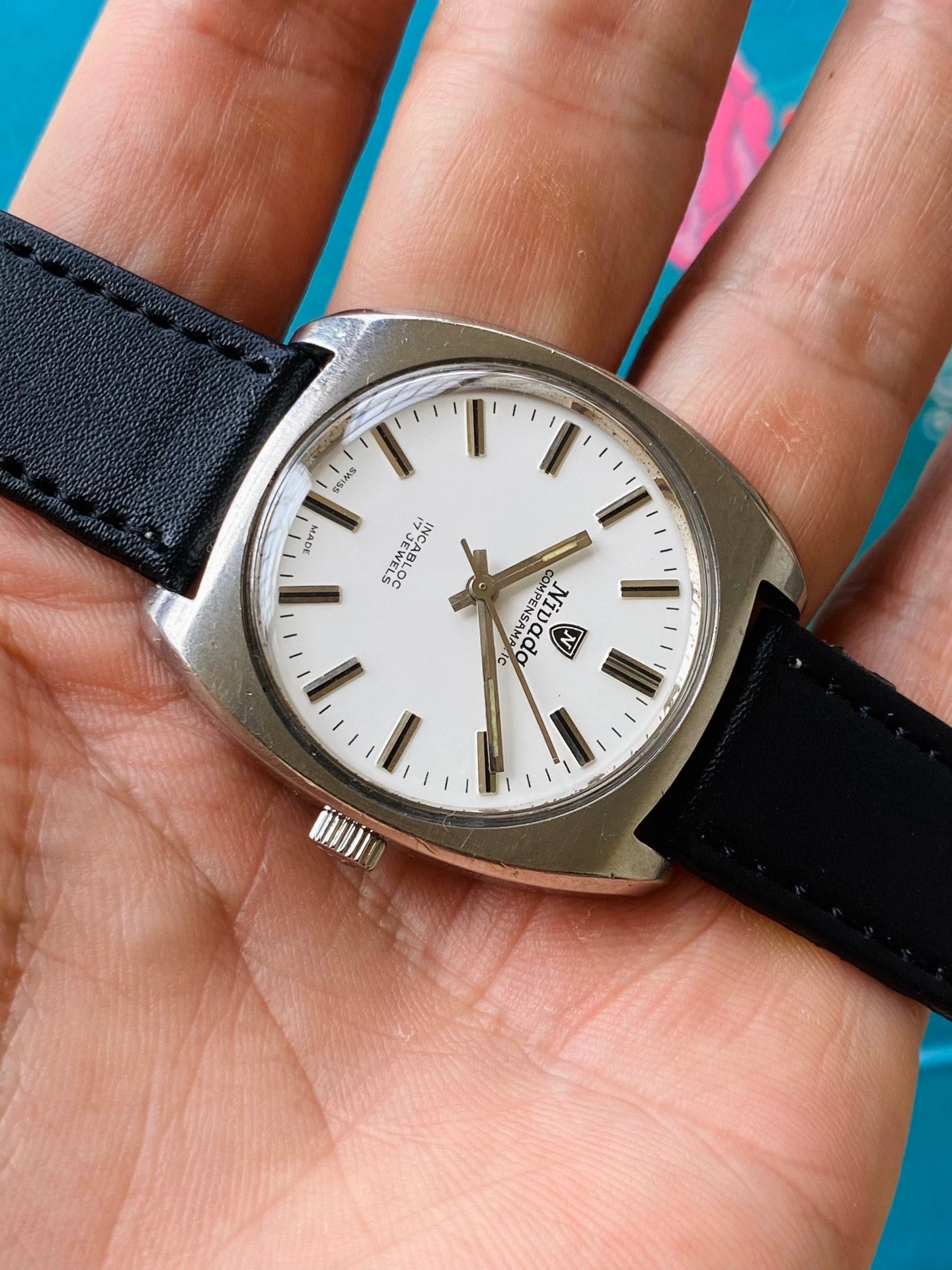 Swiss Vintage Nivada Incabloc Manual Wind Men's Watch ETA 2750 17 Jewels 35mm 1970s 598-0178