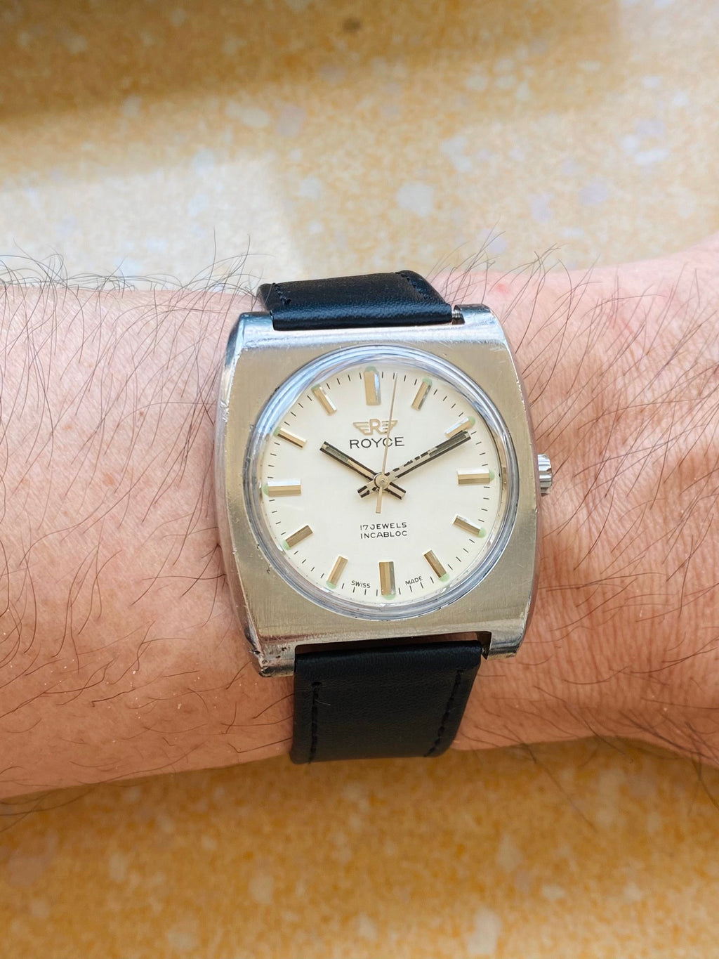 Swiss Royce Manual Wind Vintage Men's Watch 17 Jewels 35.8mm 1970s 611-0218