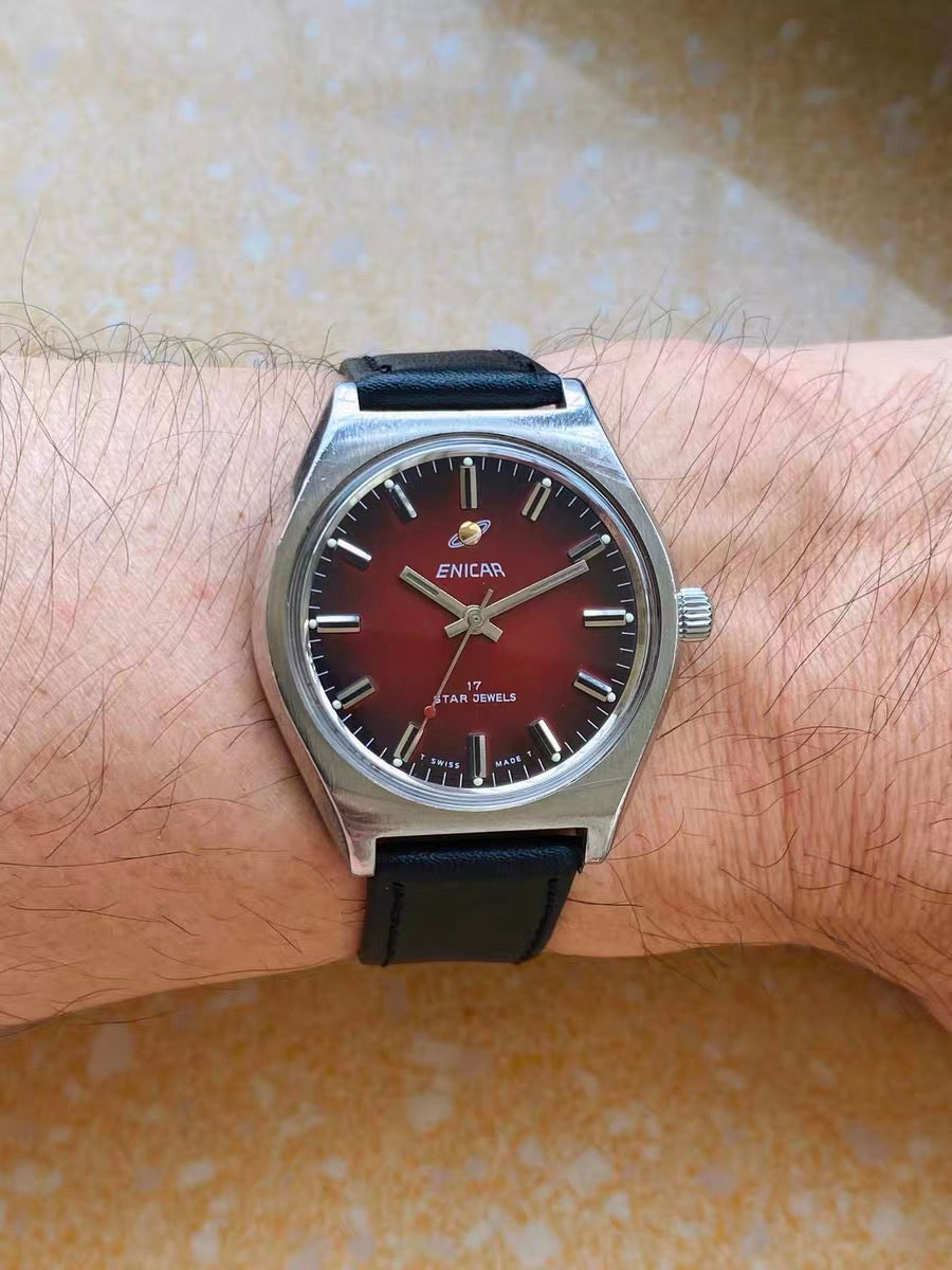Swiss Enicar Vintage Manual Wind Men's Watch AR160 17 Star Jewels 37.8mm 1960s Gradient Red Dial 620-0250