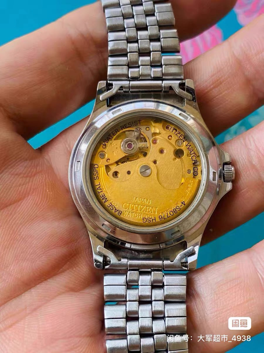 Citizen Automatic Vintage Men's Watch 21 Jewels 8200 Movement 34.7mm Day Date Gold Rotor Exhibition Back 622-0158