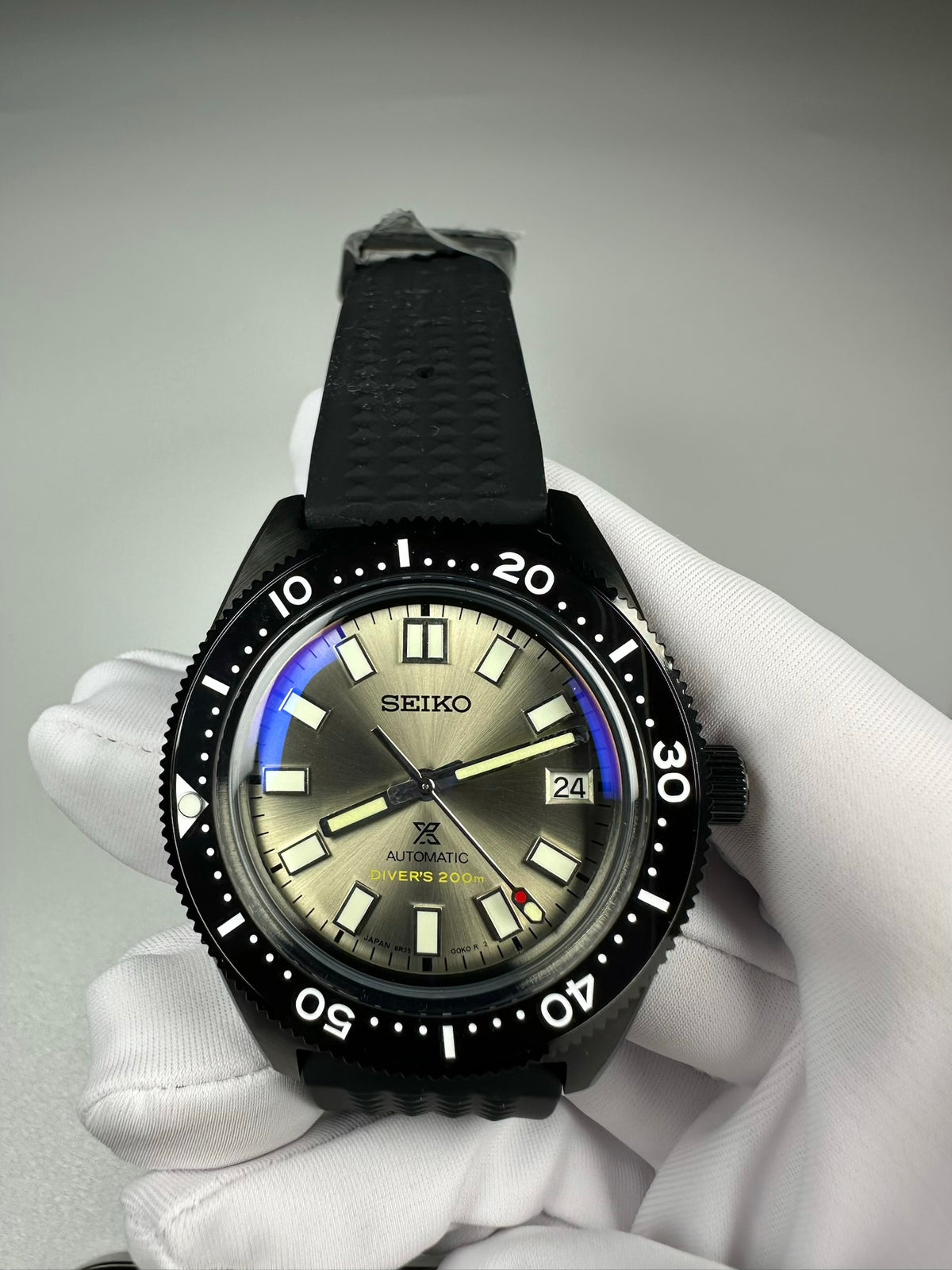 Custom Modified Seiko Diver Automatic Watch 40mm Original NH35 Movement Black Dial Luminous Hands Rubber Strap 361-0630