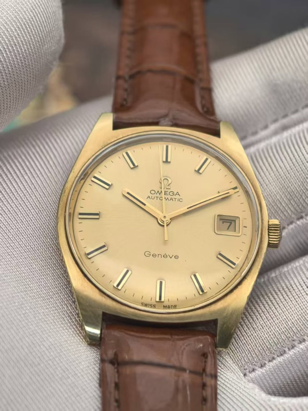 Omega Swiss Genève Automatic Watch Cal. 565 Date Vintage 35mm Classic Dress Watch 570-3800