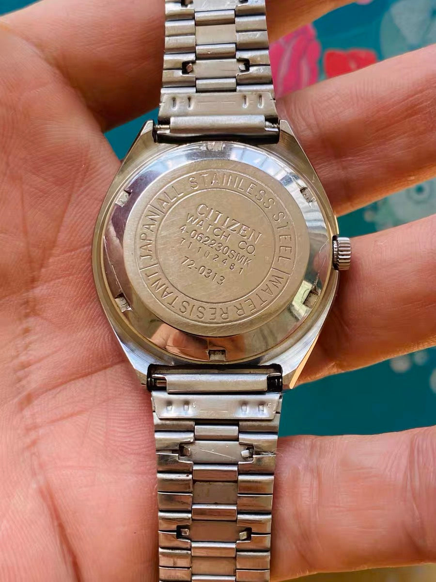 Citizen Vintage Automatic Watch 8210 Date 21 Jewels 36x41mm 1980s Large C-Shape 631-0170
