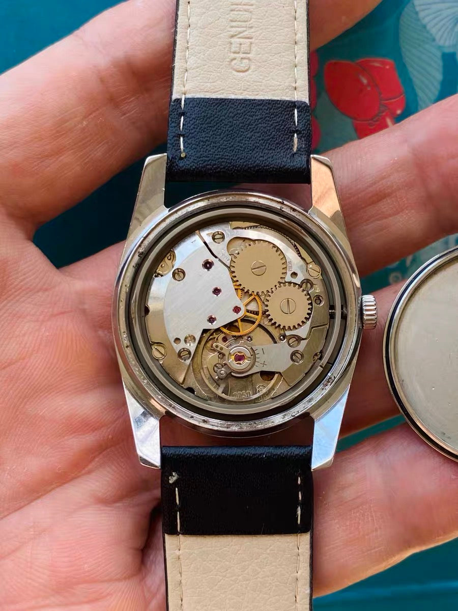 Swiss Revue Vintage Manual Wind Watch ETA 2750 17 Jewels 34.8mm President's Watch 641-0218