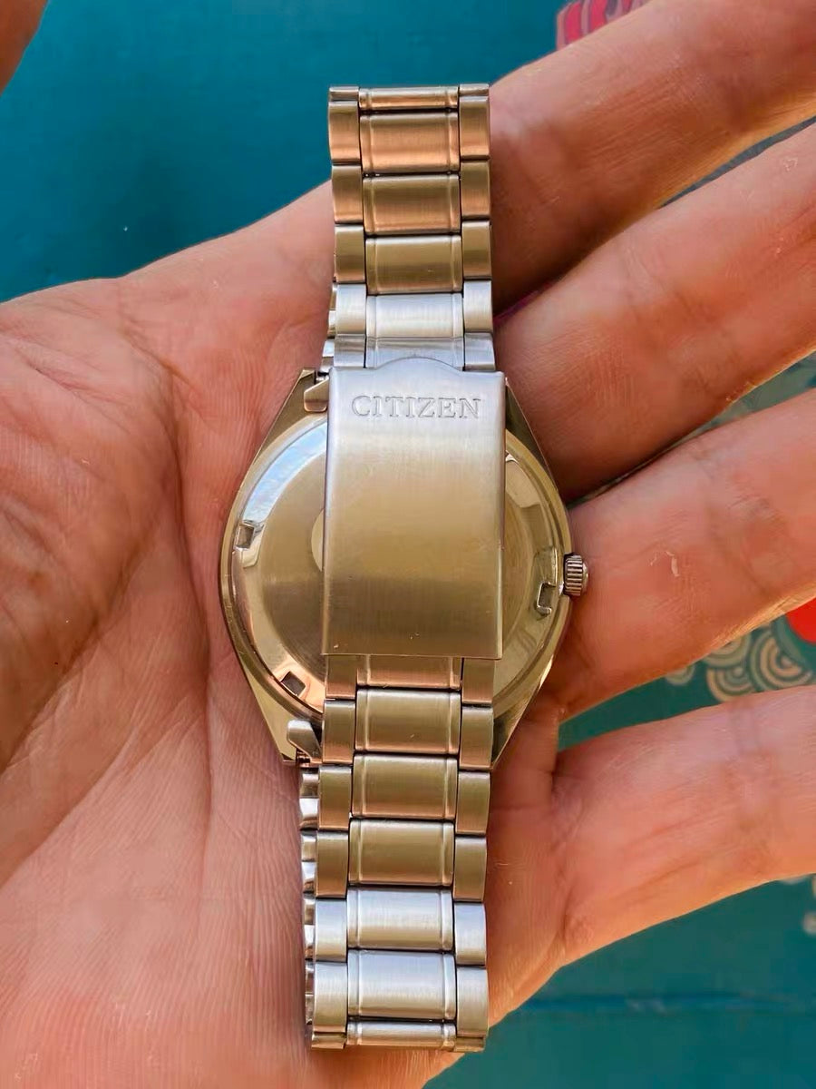 Citizen Automatic Vintage Watch 8200 Day Date 21 Jewels 36mm 1980s 642-0200