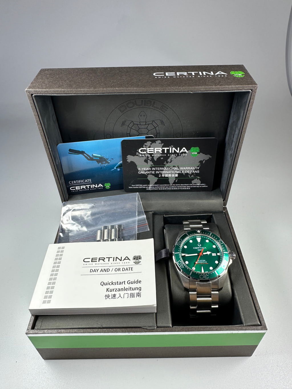 Swiss Certina DS Action Diver Powermatic 80 Automatic Watch Green Dial 300m Sapphire Crystal Full Set 484-1600