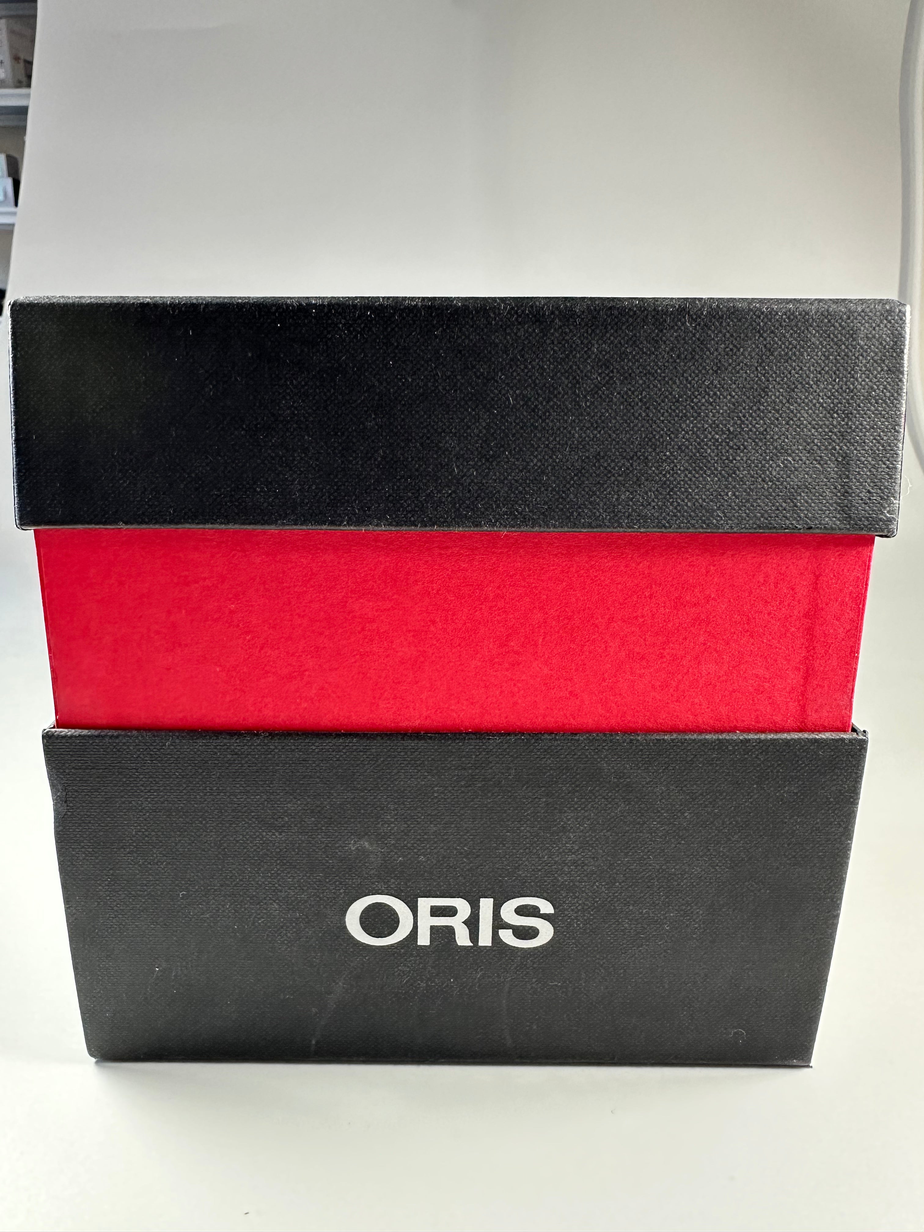 Swiss Oris Big Crown ProPilot Automatic Day Date Watch Black Dial Sapphire Crystal 606-2600