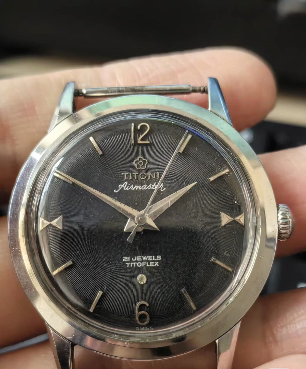 Swiss Titoni Titoflex Manual Wind Vintage Men's Watch 21 Jewels 34mm 589-600