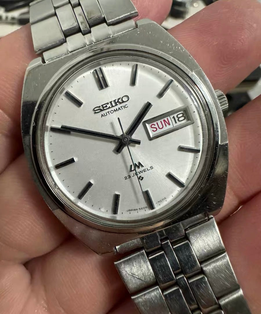 Seiko Lord Matic LM Automatic Vintage Watch 23 Jewels 36mm White Dial Day Date 330-0520