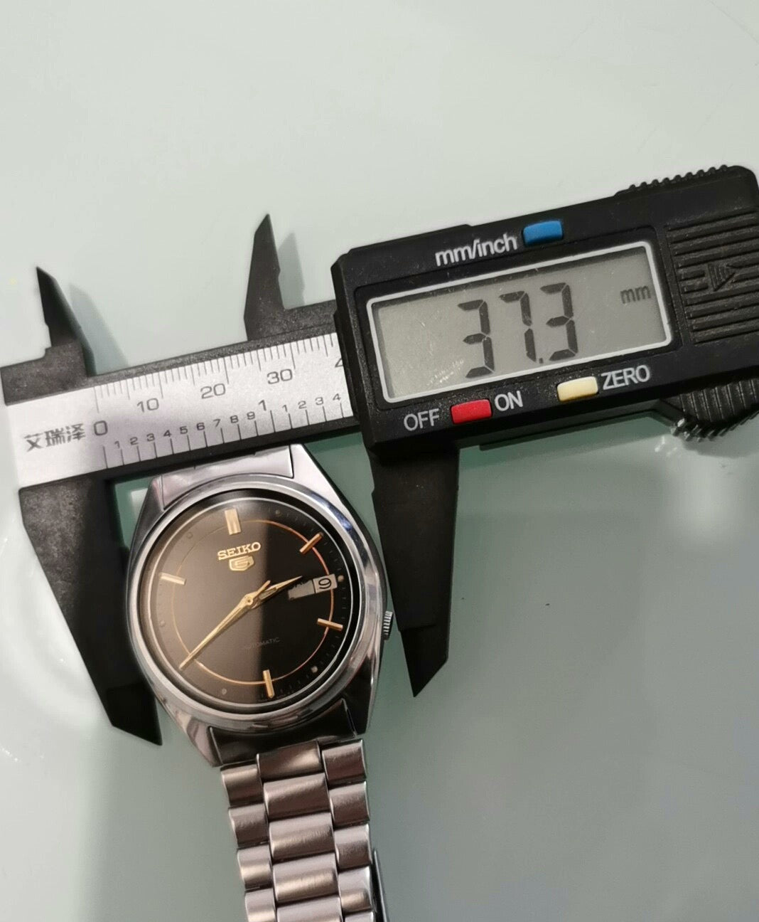 Vintage Seiko 5 Automatic Watch 7009 Day Date 369-0218