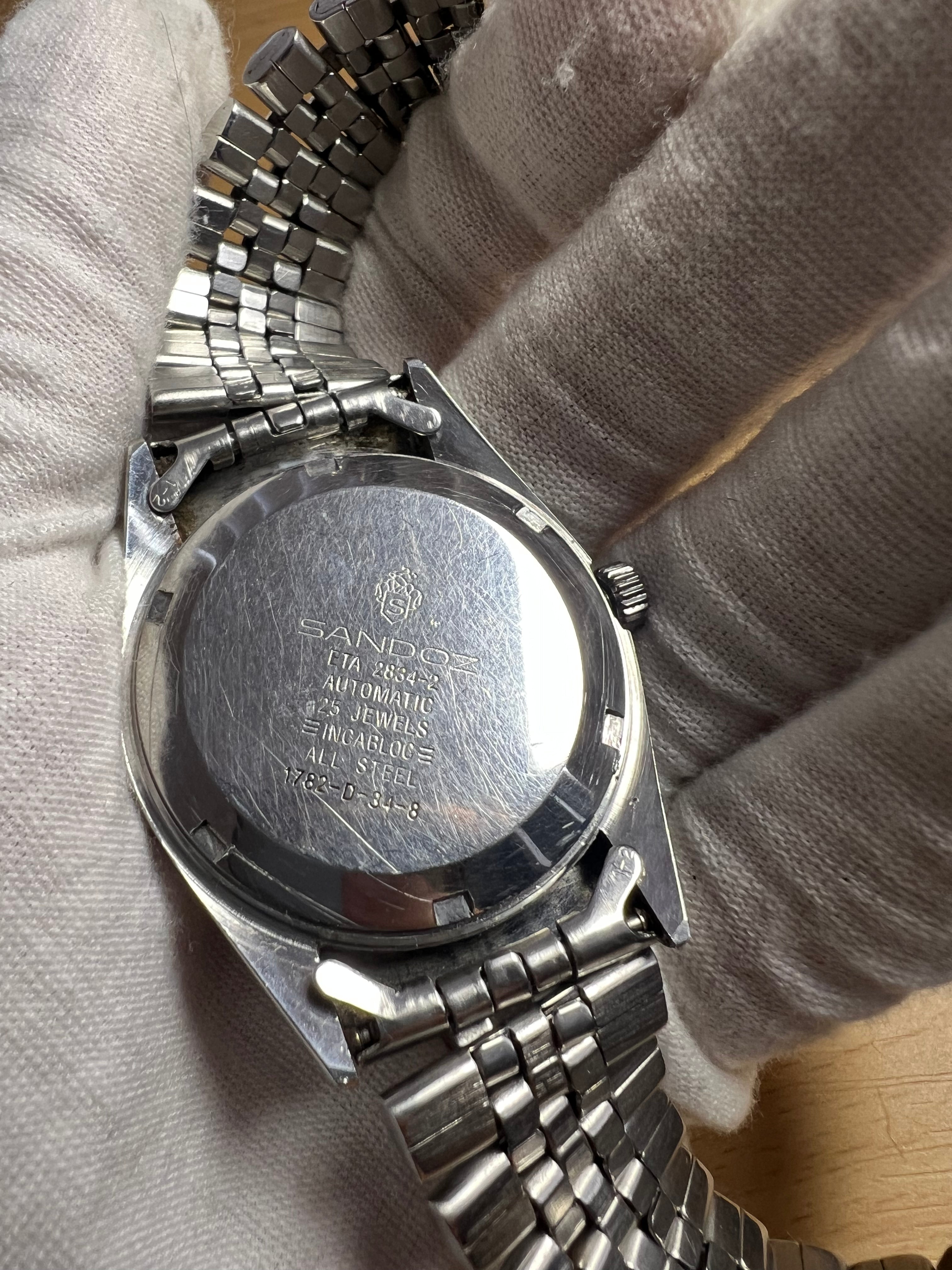 Sandoz Swiss Vintage Automatic Watch ETA2834-2 Date 25 Jewels 36mm 334-0478