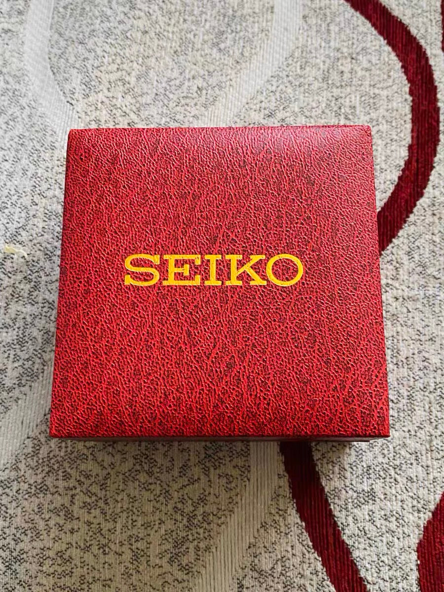 Seiko Number 5 Day Date Automatic Watch 7009 17 Jewels 37MM 437-0218