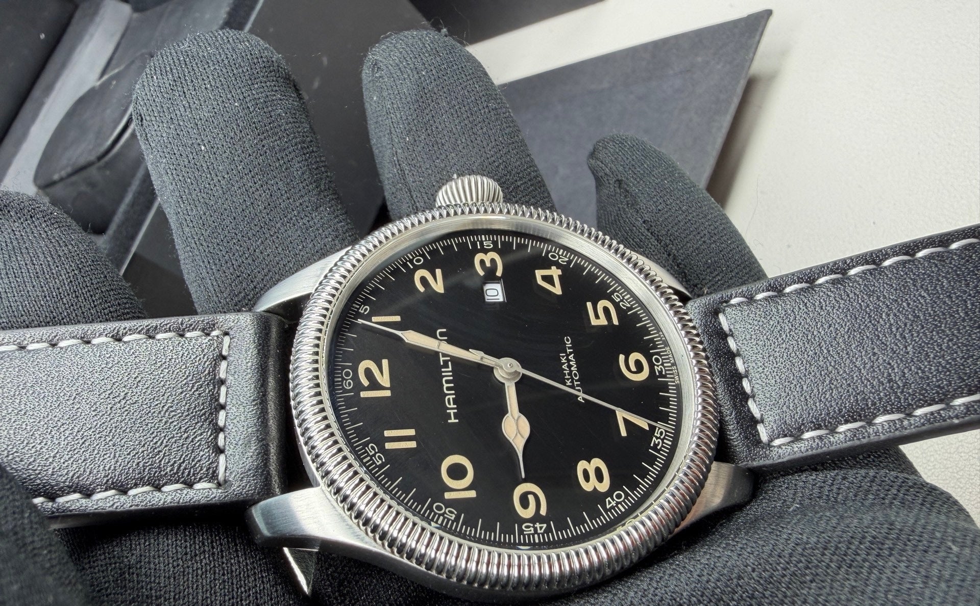 Swiss Men's Hamilton Khaki Automatic Watch Cal. 2824 Date 45mm Black Dial Excellent Condition 439-2000