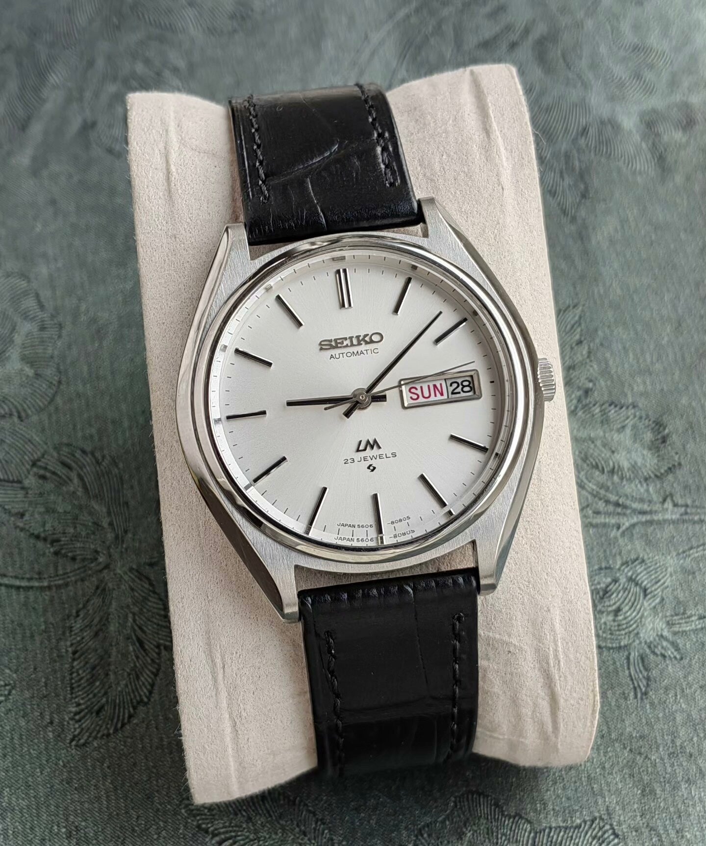 Seiko Lord Matic LM Day Date Automatic Watch 5606 23 Jewels 38MM 468-0700