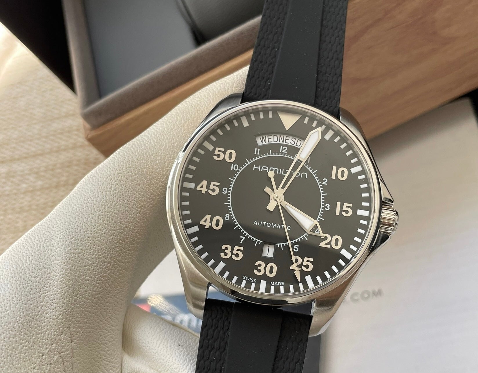 Hamilton Khaki Aviation Pilot Day Date Interstellar Watch 42MM 477-2000 Full Set