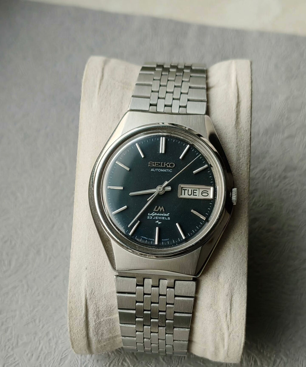 Seiko Lord Matic LM Special Day Date Automatic Watch 5206 23Jewels 35X39MM 461-0750