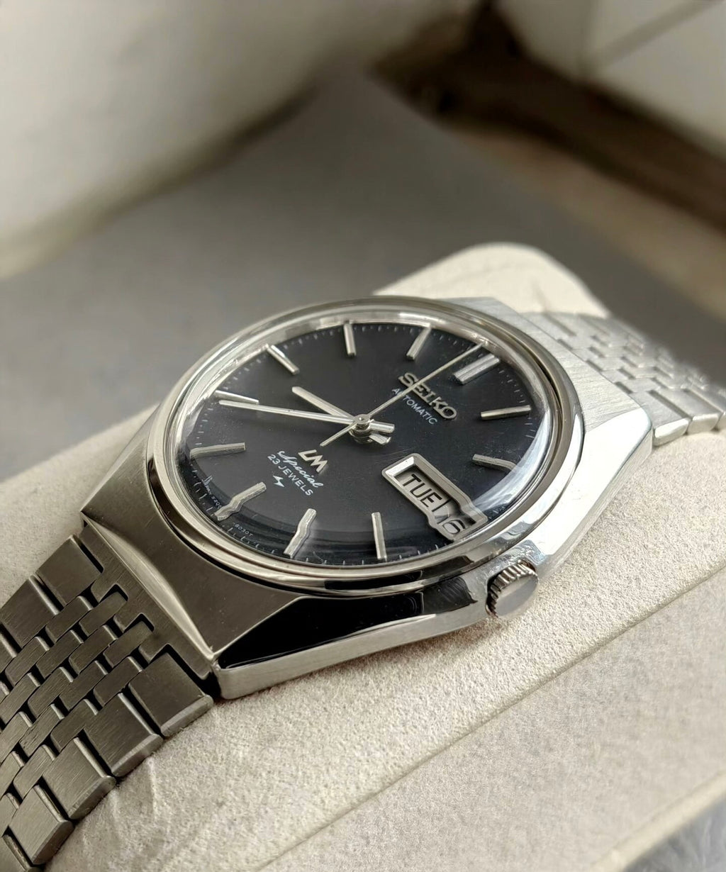 Seiko Lord Matic LM Special Day Date Automatic Watch 5206 23Jewels 35X39MM 461-0750