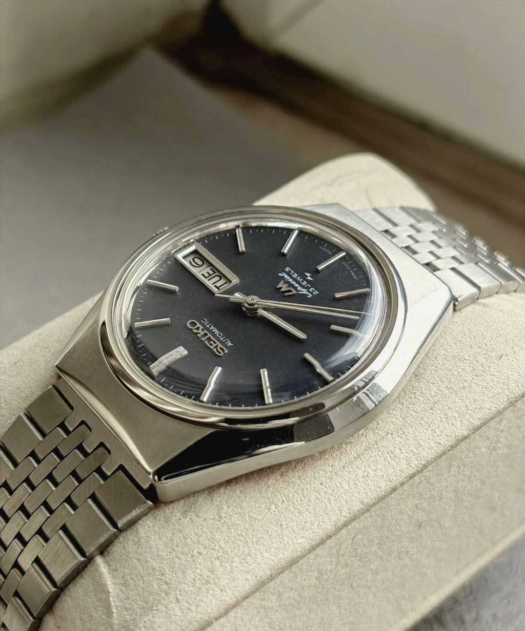 Seiko Lord Matic LM Special Day Date Automatic Watch 5206 23Jewels 35X39MM 461-0750