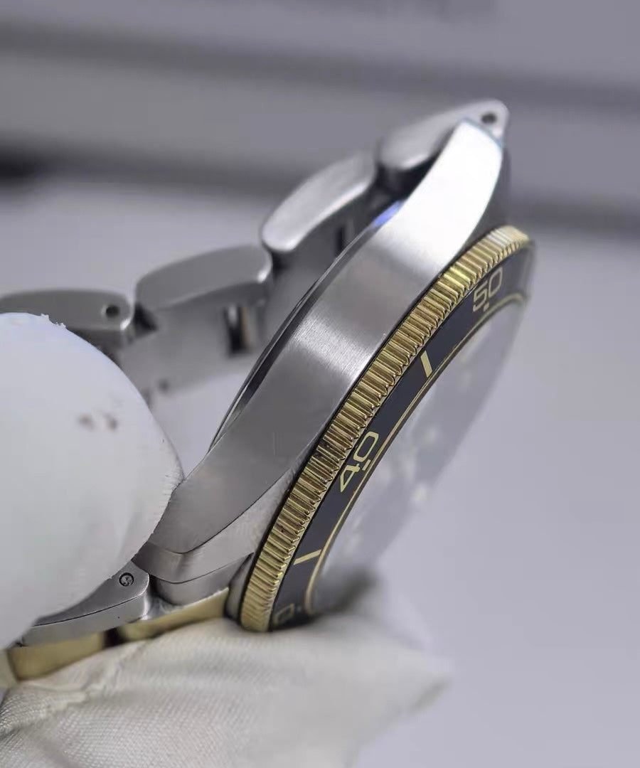 Swiss Made Mens Certina DS Action Automatic Diver Watch 38mm 483-1800 Full Set