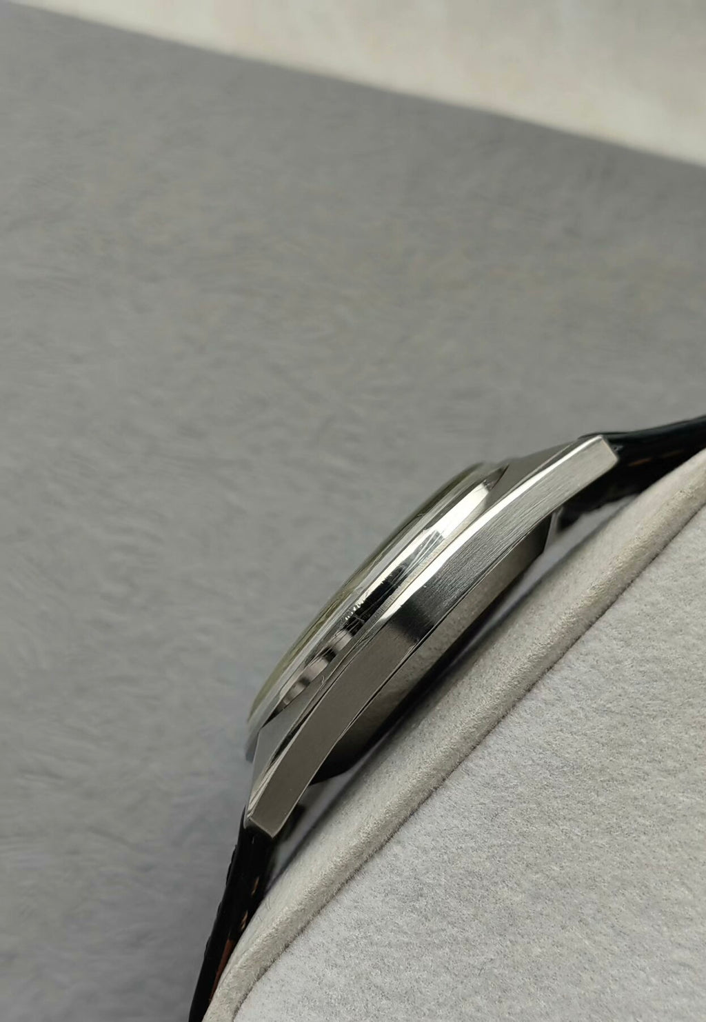 Seiko LM Automatic Men's Watch Day Date 5606A 37.5mm Silver Dial 1968 Vintage Slim 494-0680