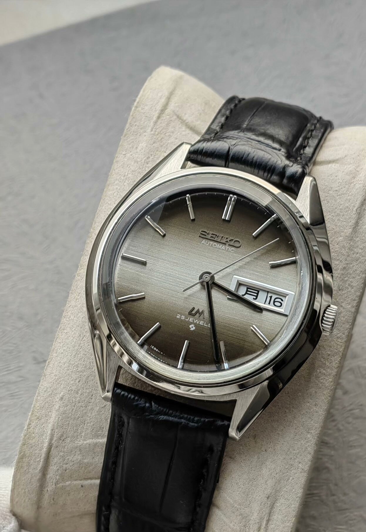 Seiko Lord Matic Automatic Watch Day Date Cal. 5606 38mm Rare Vintage 489-1000