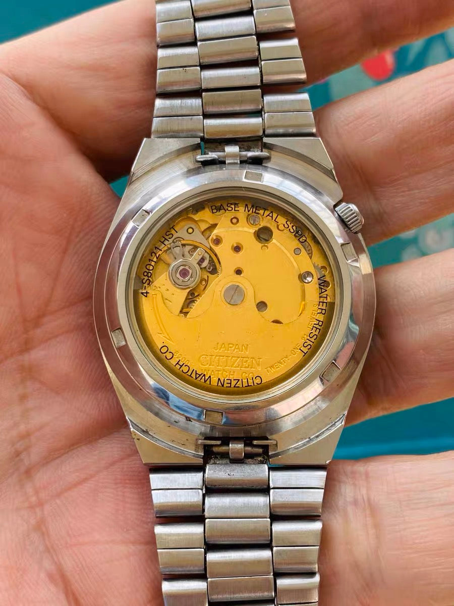 Citizen Automatic Vintage Men's Watch Cal. 8200 Day Date 21 Jewels Exhibition Case Back 36mm 1990s 493-0158