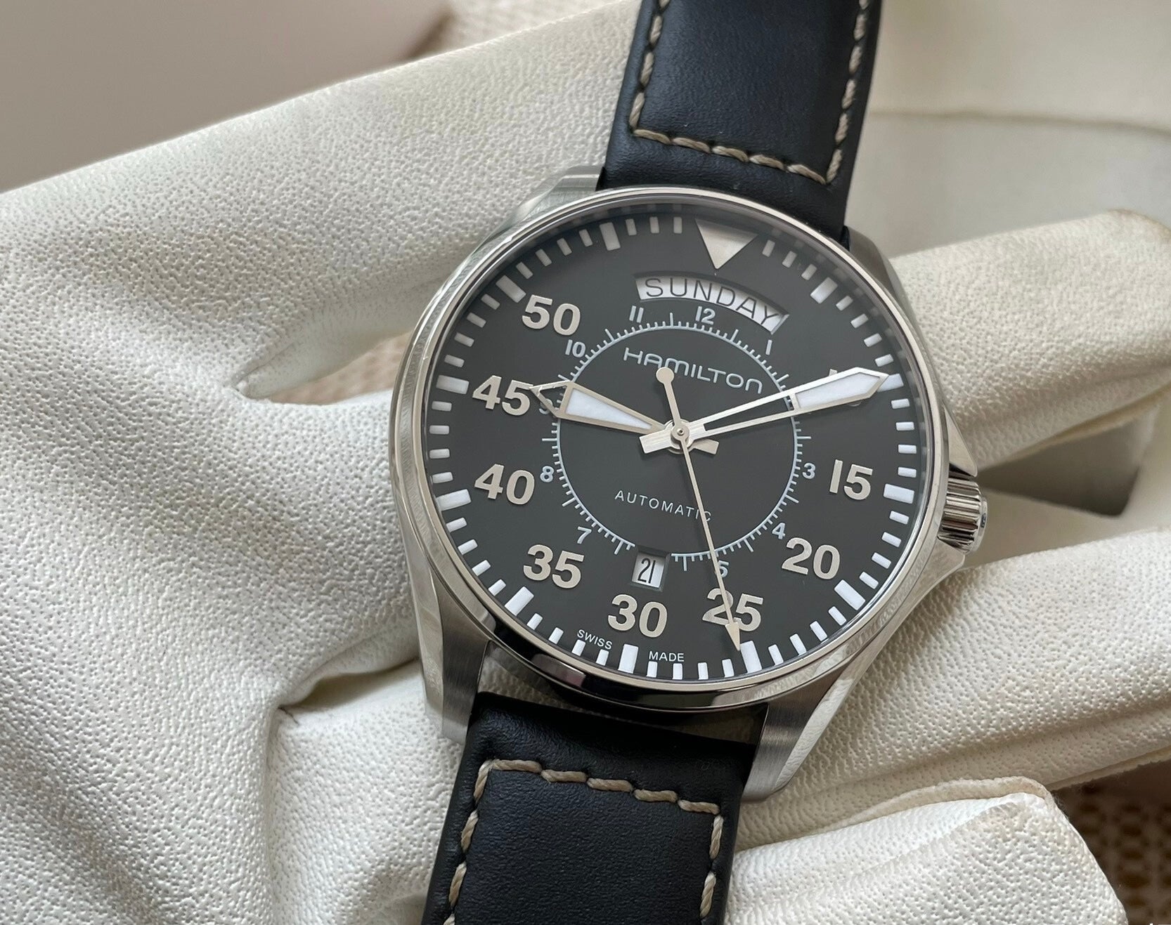 Hamilton Khaki Aviation Pilot Day Date Interstellar Watch 42MM 482-1900