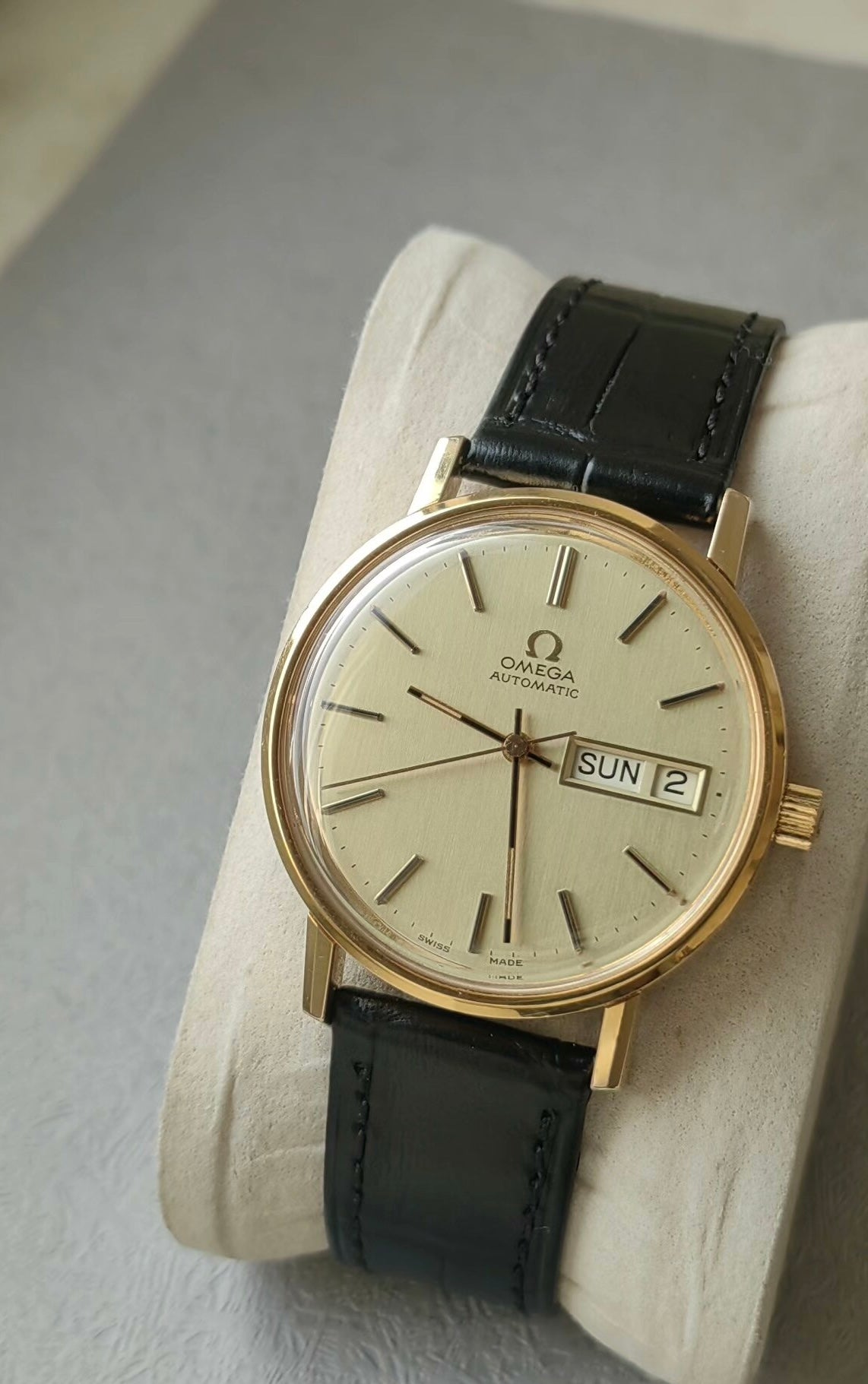 Swiss Made Omega Seamaster 1022 Day Date Automatic Watch 23 Jewels 37.5MM 530-3400