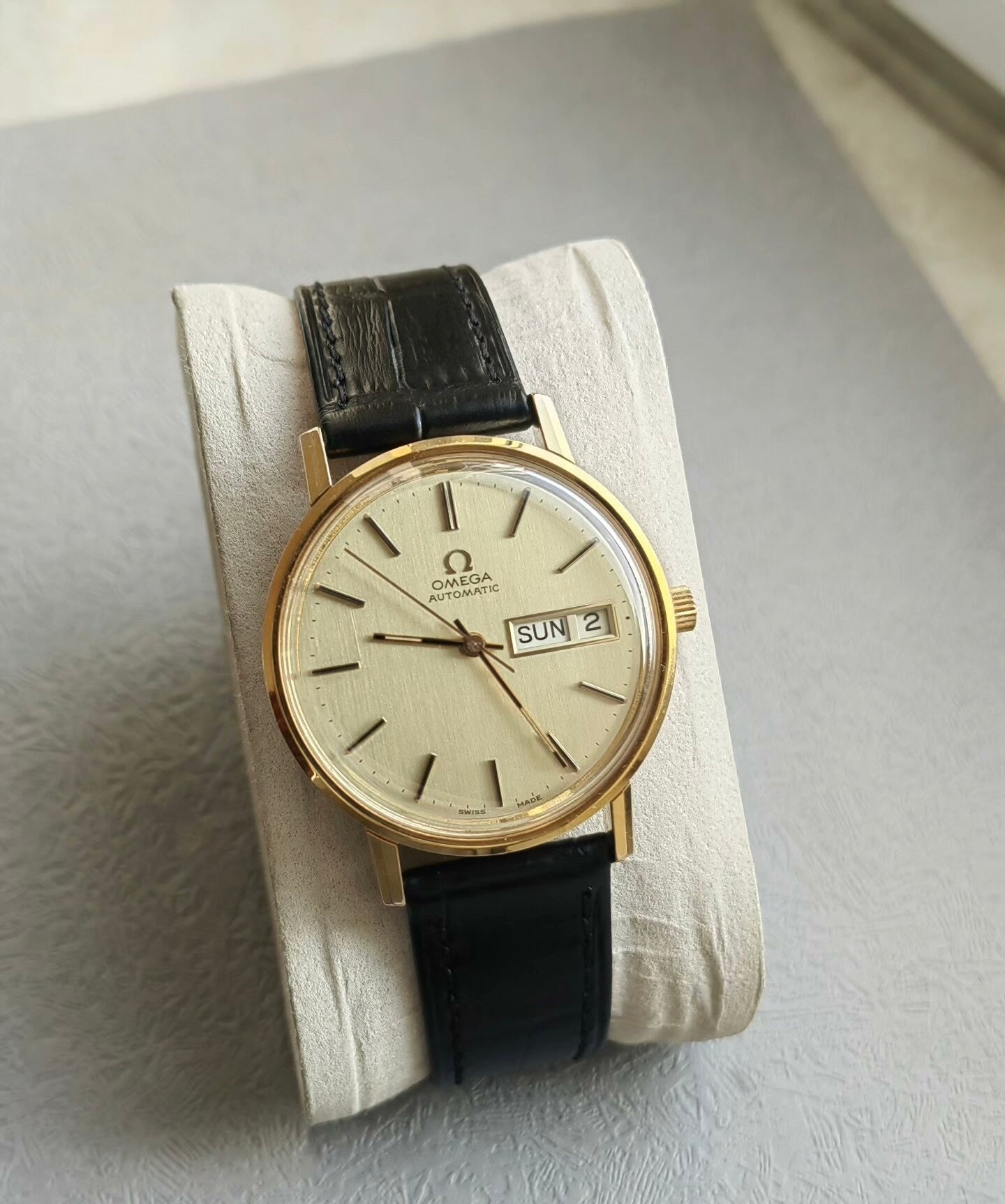 Swiss Made Omega Seamaster 1022 Day Date Automatic Watch 23 Jewels 37.5MM 530-3400