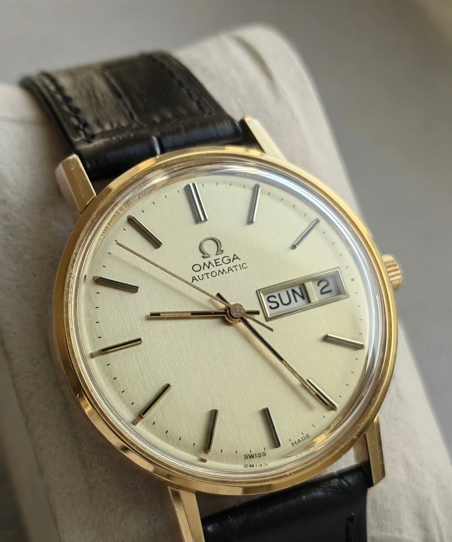 Swiss Made Omega Seamaster 1022 Day Date Automatic Watch 23 Jewels 37.5MM 530-3400