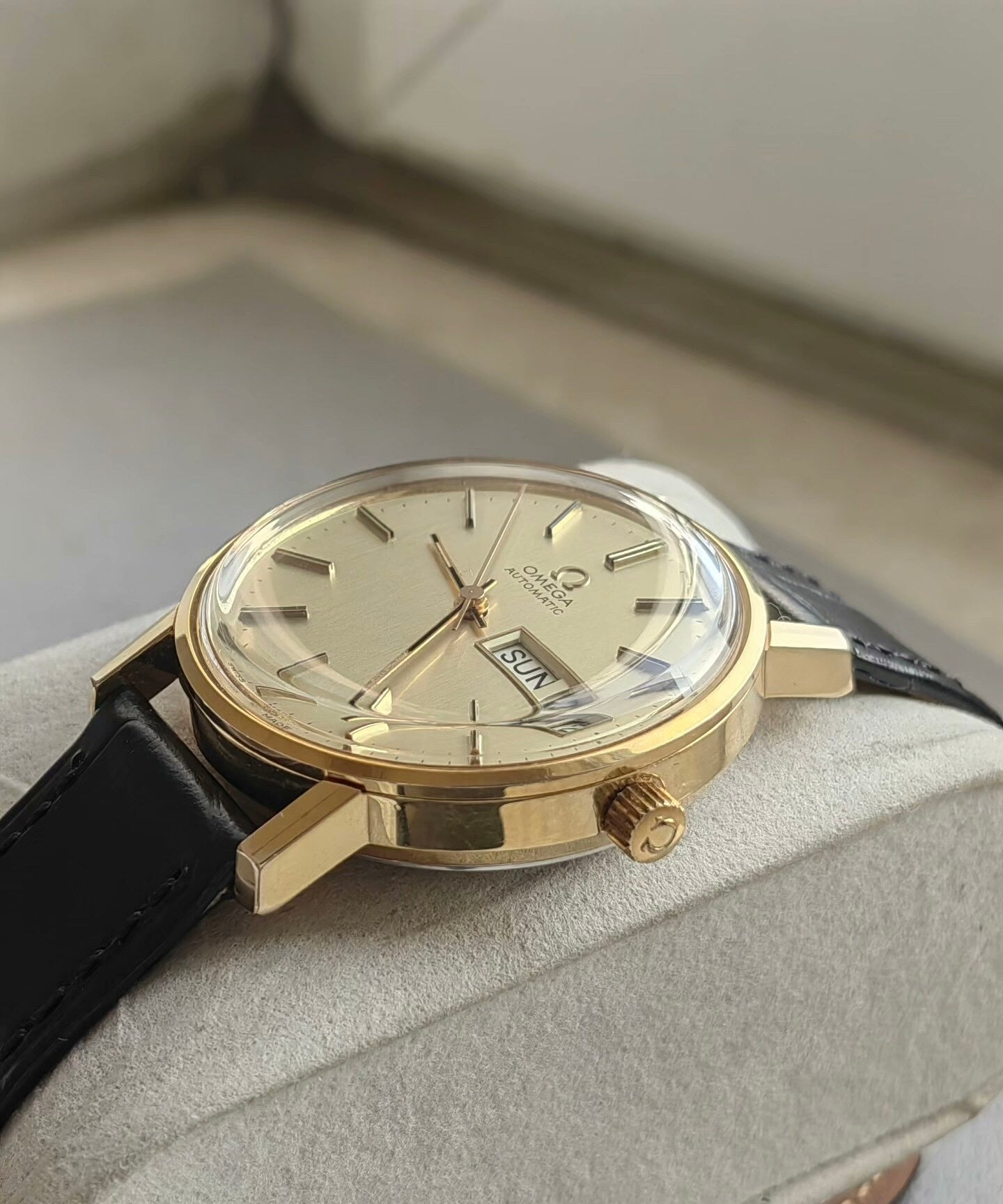 Swiss Made Omega Seamaster 1022 Day Date Automatic Watch 23 Jewels 37.5MM 530-3400