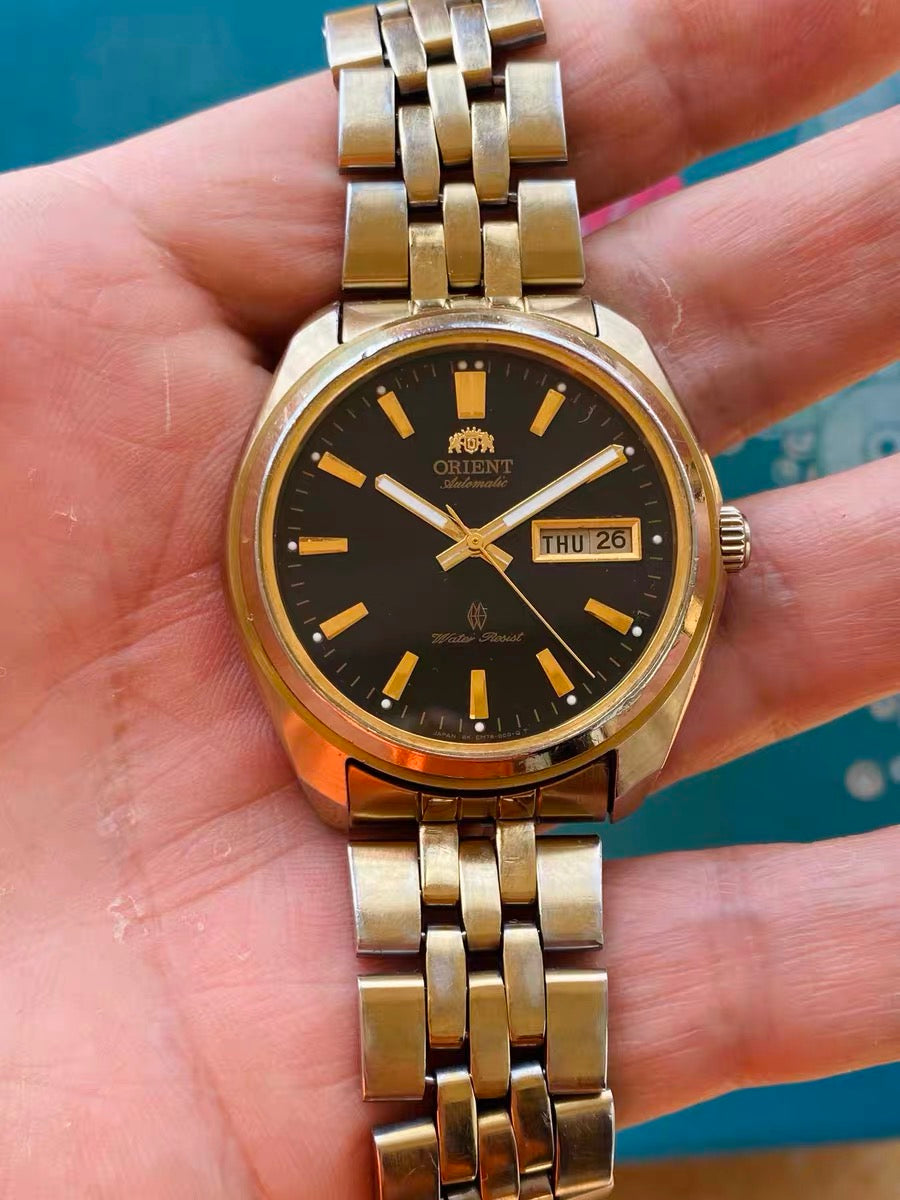 Orient Vintage Automatic Watch 46943 Day Date 21 Jewels 39mm 1990s 522-0098