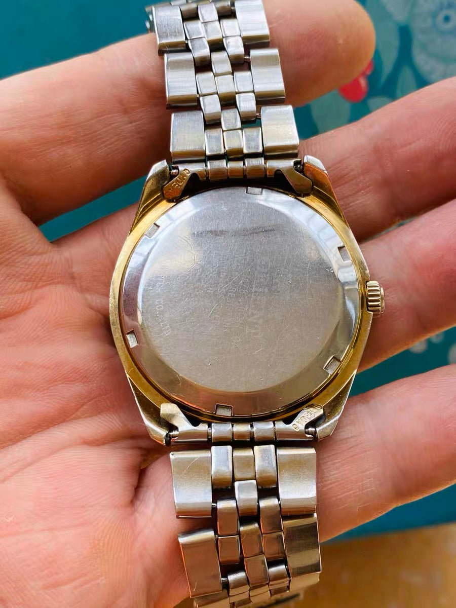 Orient Vintage Automatic Watch 46943 Day Date 21 Jewels 39mm 1990s 522-0098