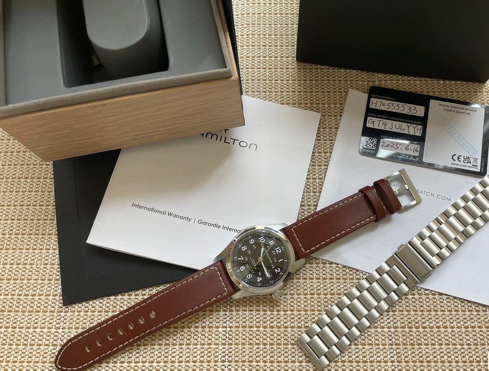 Hamilton Khaki Field Automatic Date Watch Swiss Made 42MM H705555 505-2250 Full Set