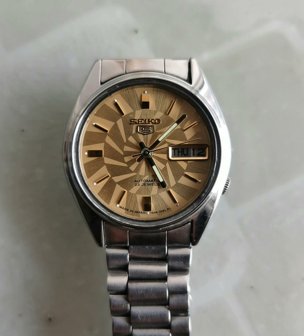 Seiko Automatic Day Date Vintage Watch 7009 Movement 23 Jewels 34.5mm 544-0180